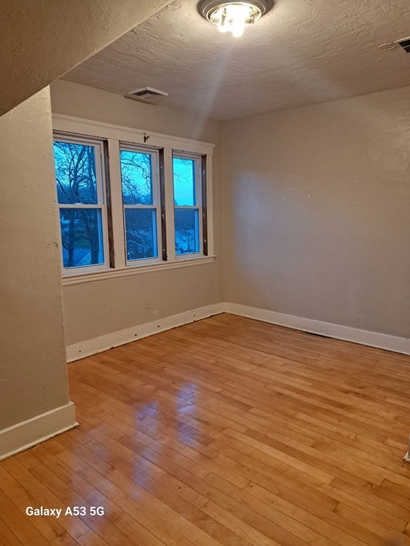 98 Brookline St, Webster Square