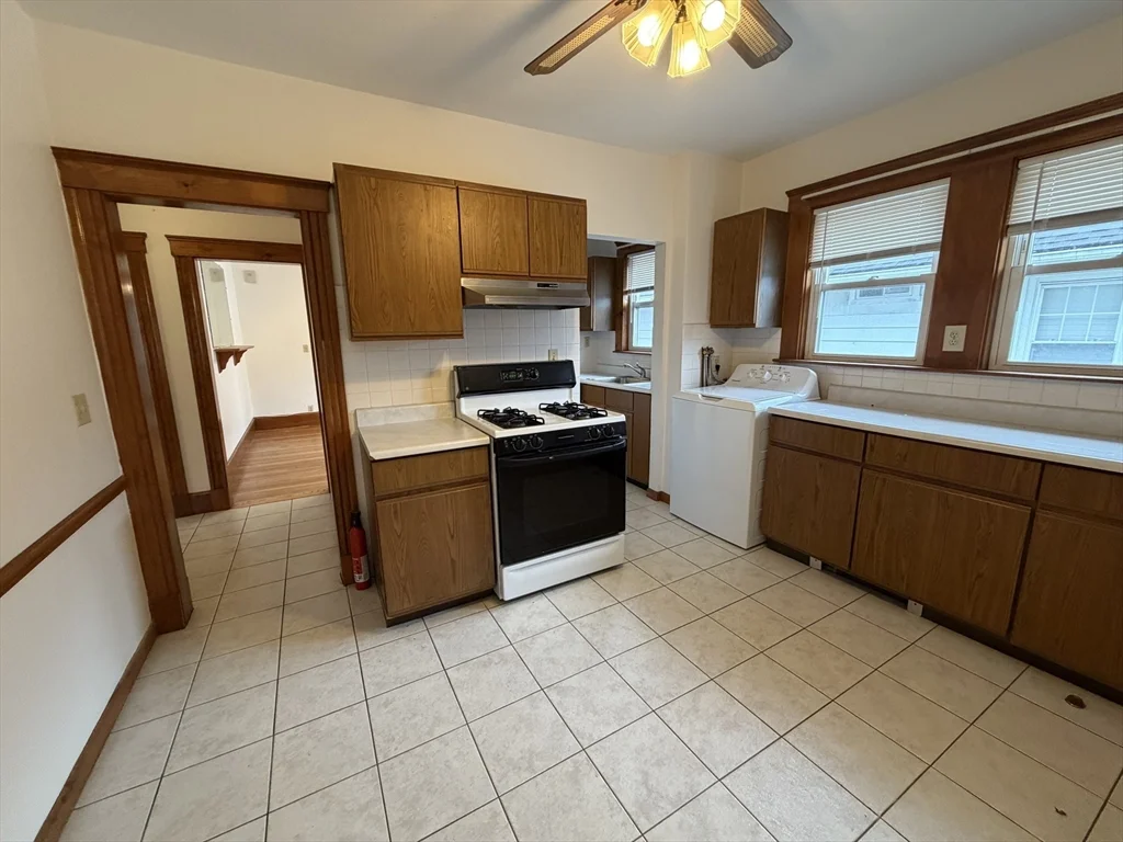 227 Riverside Ave, Medford