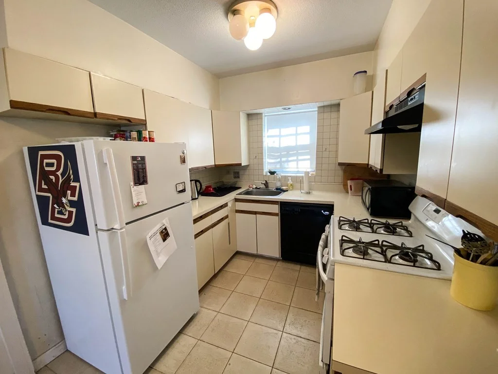 38 Lake Shore Ter, Brighton