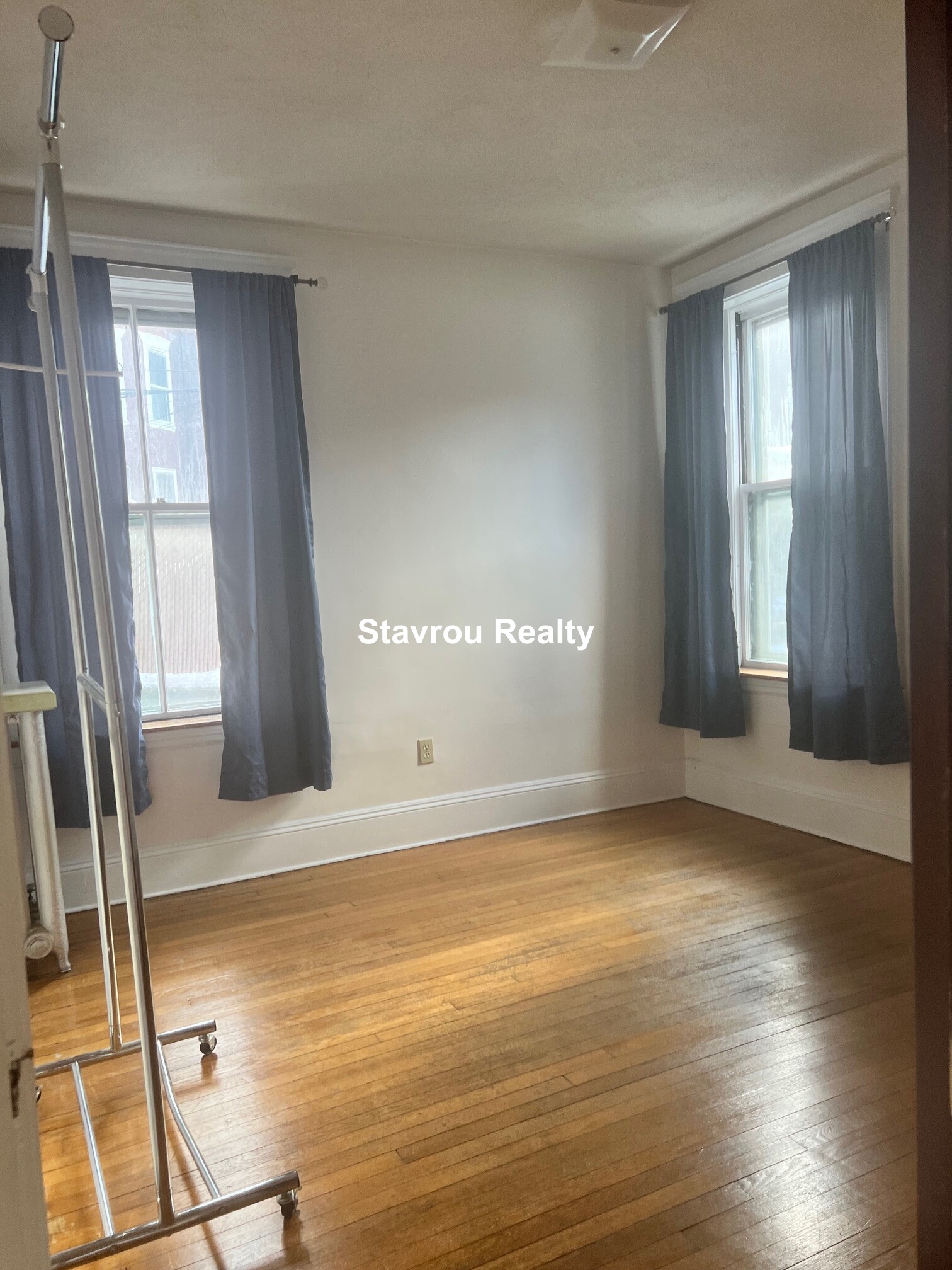 1677 Beacon St, Aspinwall Hill