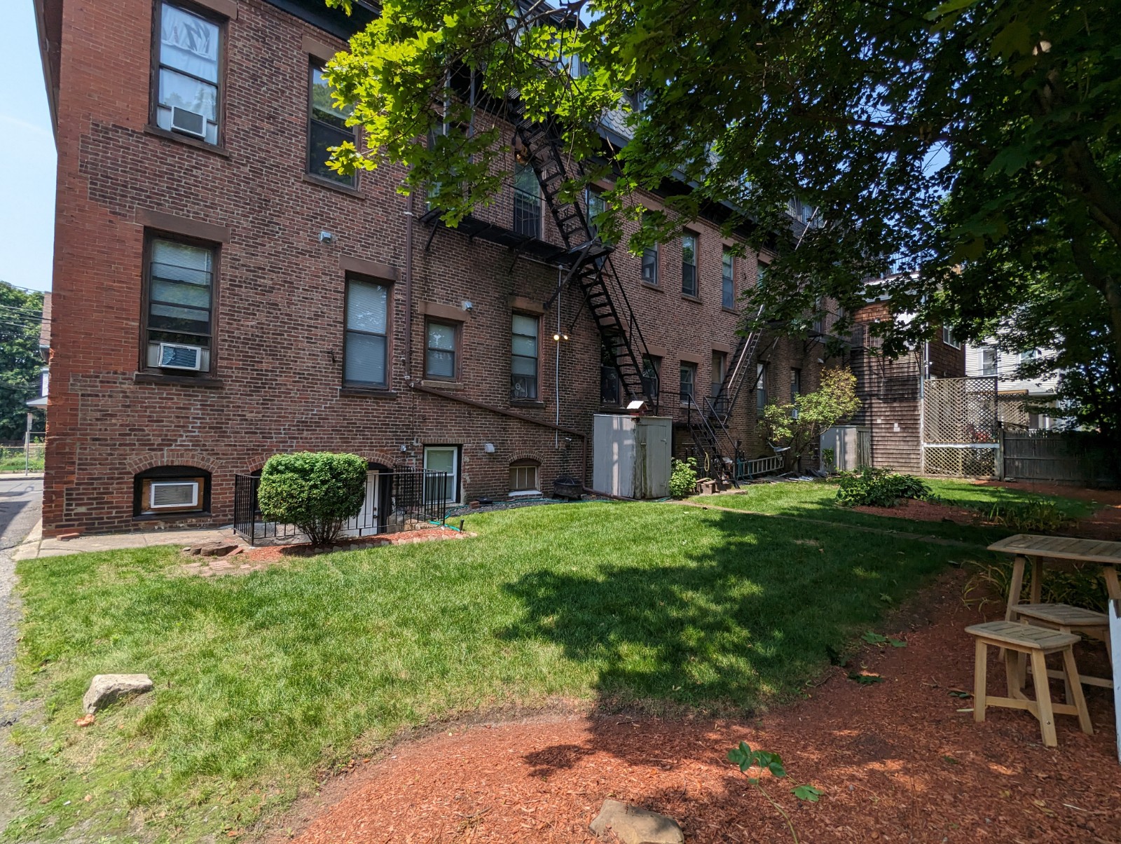 55 Adams St, Winter Hill