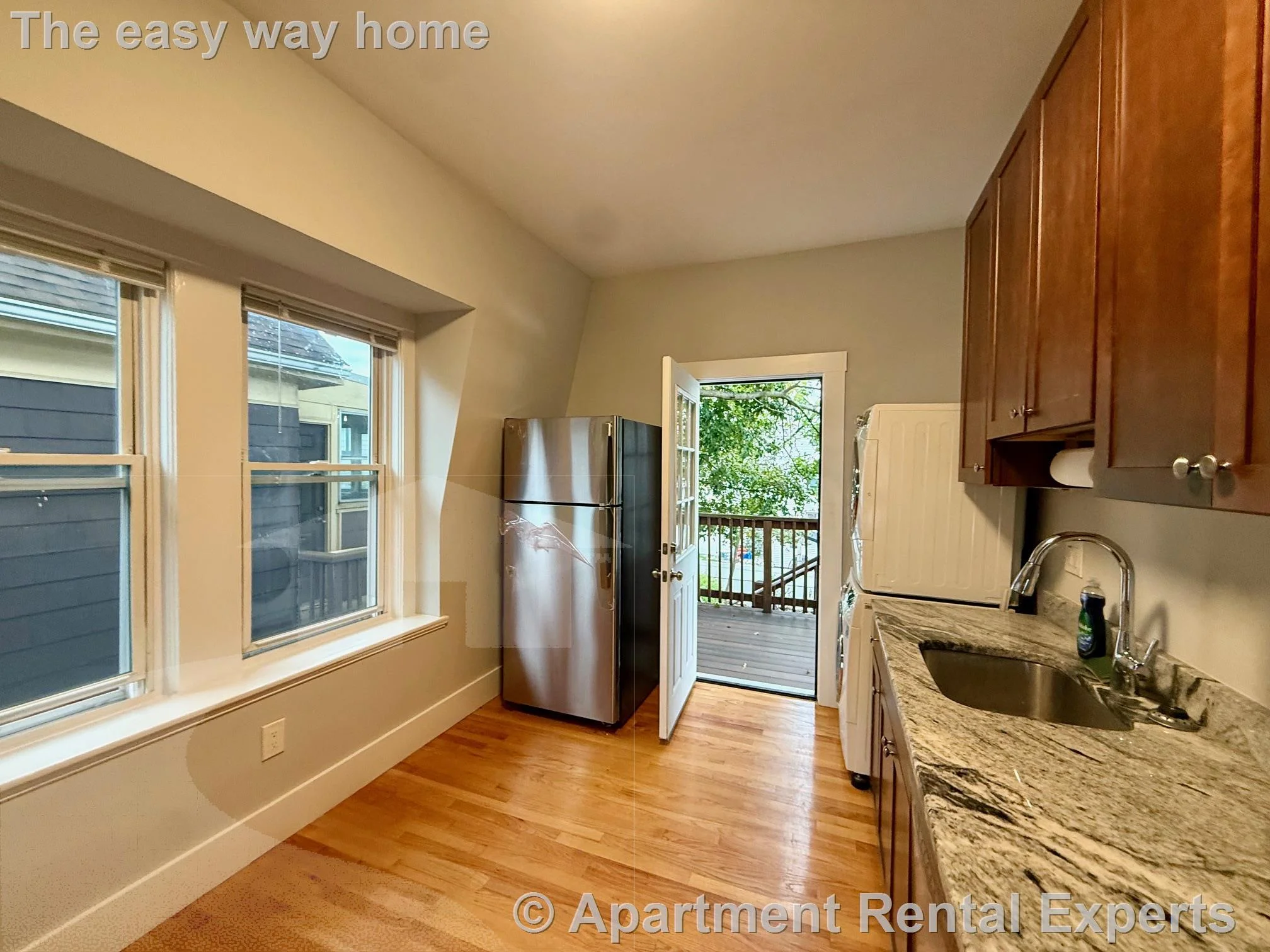 7 Leyden Ave, Magoun Square