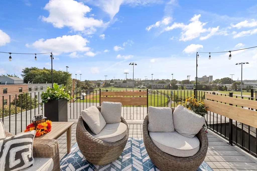 31 Boardman St, East Boston