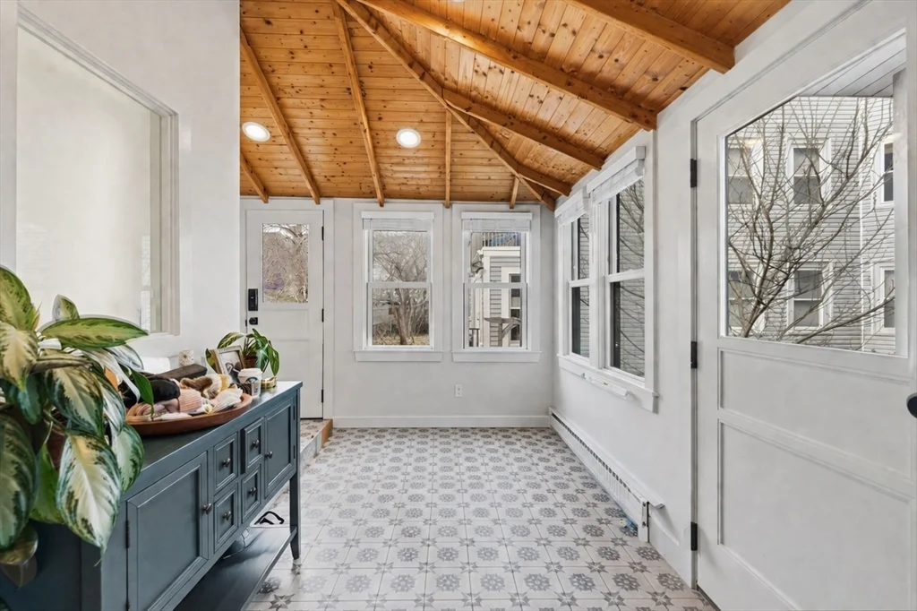 20R Adrian St, Ward Two