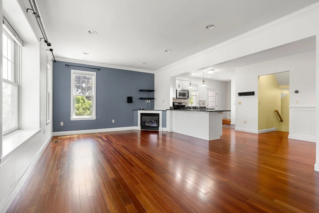 157 Clay St, Wollaston
