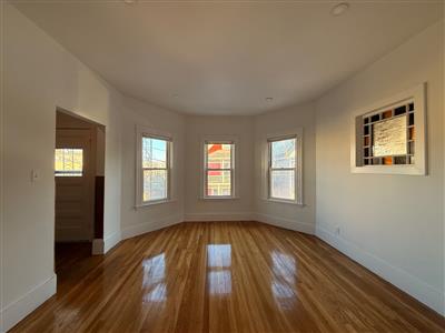 16 Stanford Ter, Ward Two