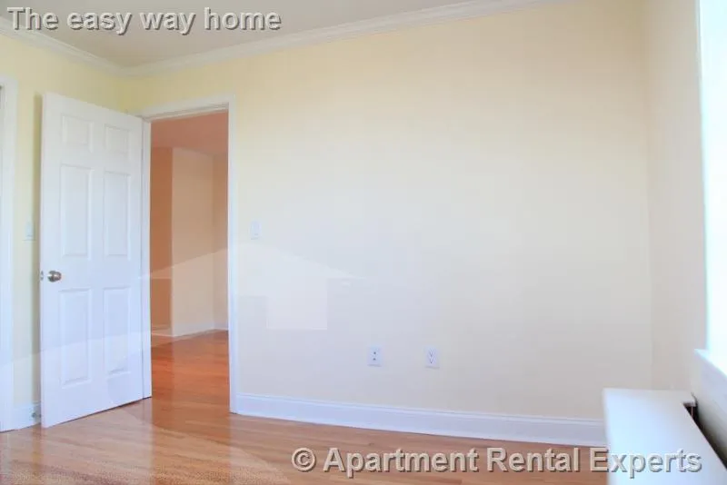 60 Brattle St, Harvard Square