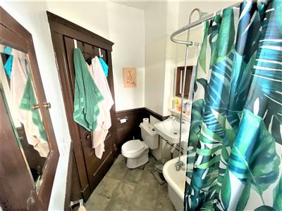 140 Columbia St, The Port