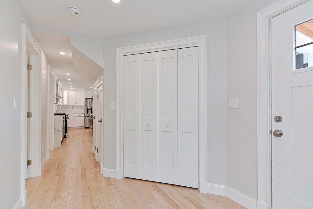 64 Crescent St, Swampscott