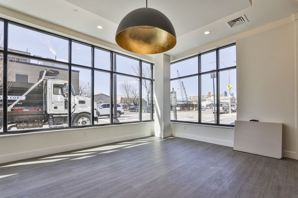 301 Border St, East Boston