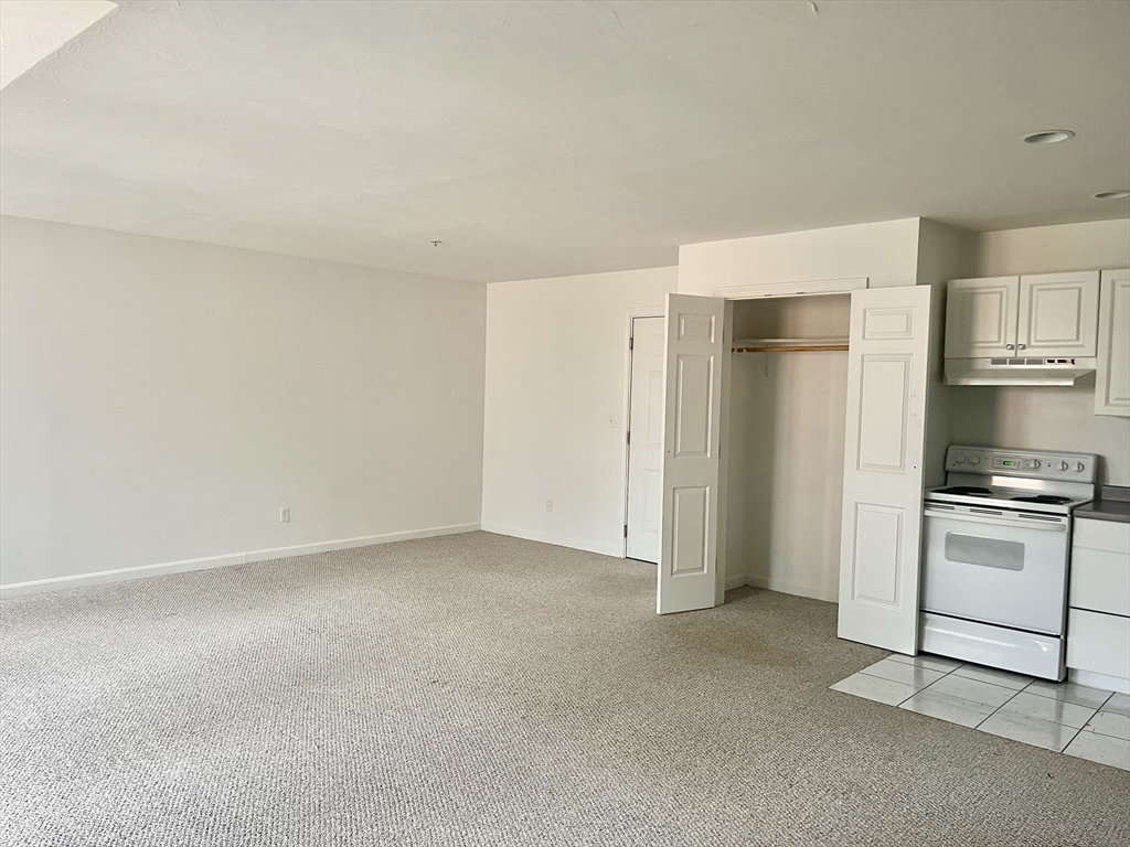 205 Chapin St, Southbridge