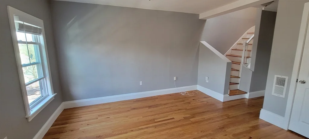 1 Mount Pleasant Pl, Roxbury
