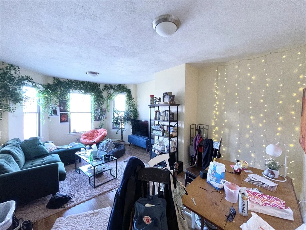 1578 Tremont St, Mission Hill