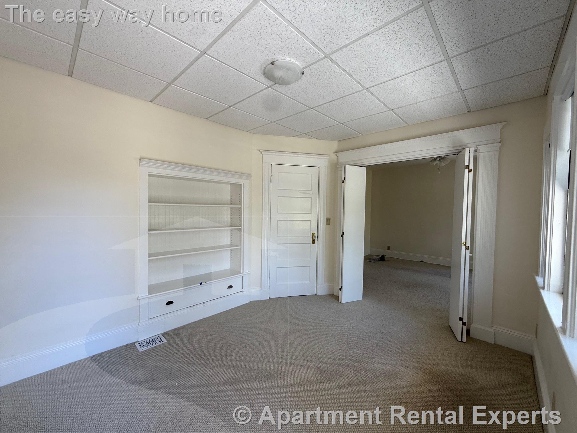 105 Bromfield Rd, Tufts