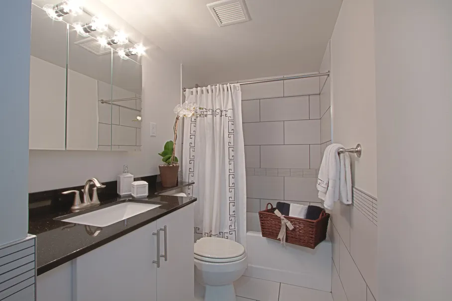 1575 Tremont St, Mission Hill