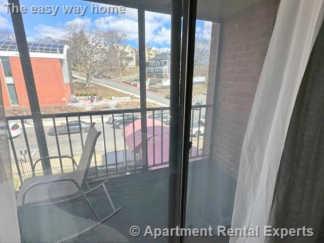 100 High St, Medford Square