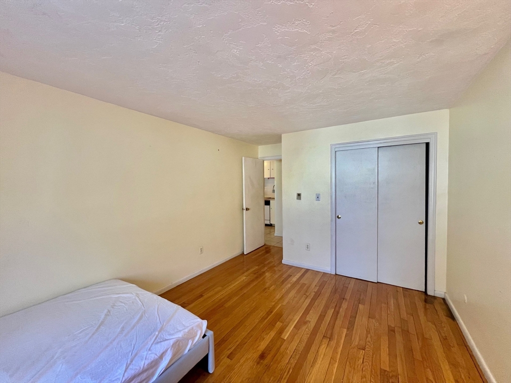 20 Hamilton Rd, Arlington