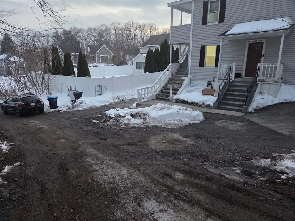 11 Rice Ave, Shrewsbury