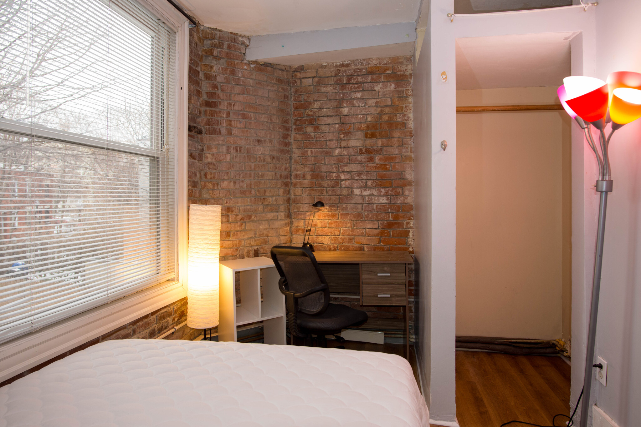 68 Hammond St, Roxbury