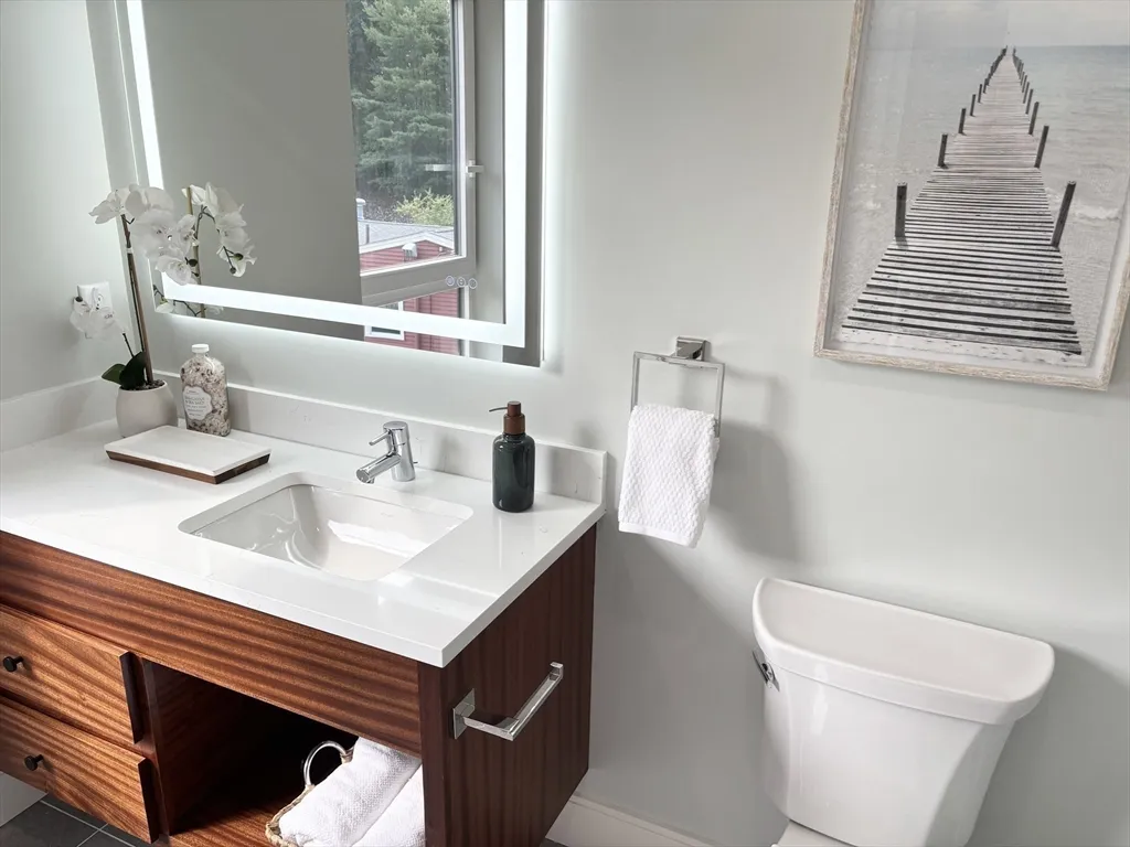 1391 Main St, Walpole