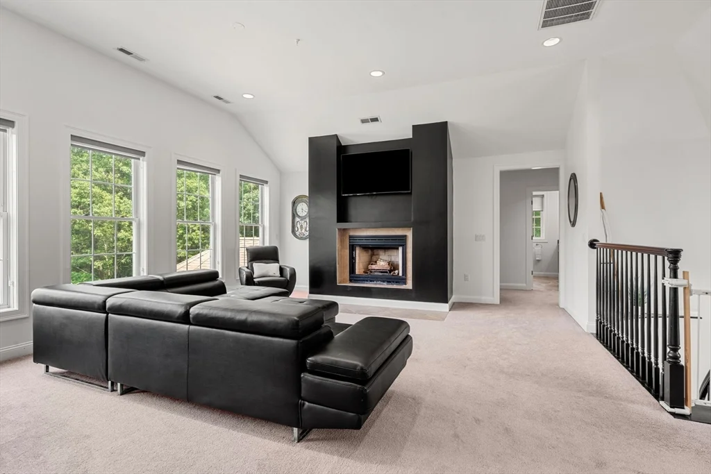 31 Cedar St, North Reading