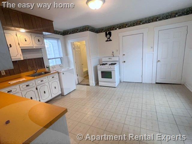 543 Broadway, Magoun Square