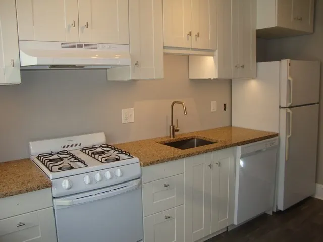 25 Mount Hood Rd, Brighton