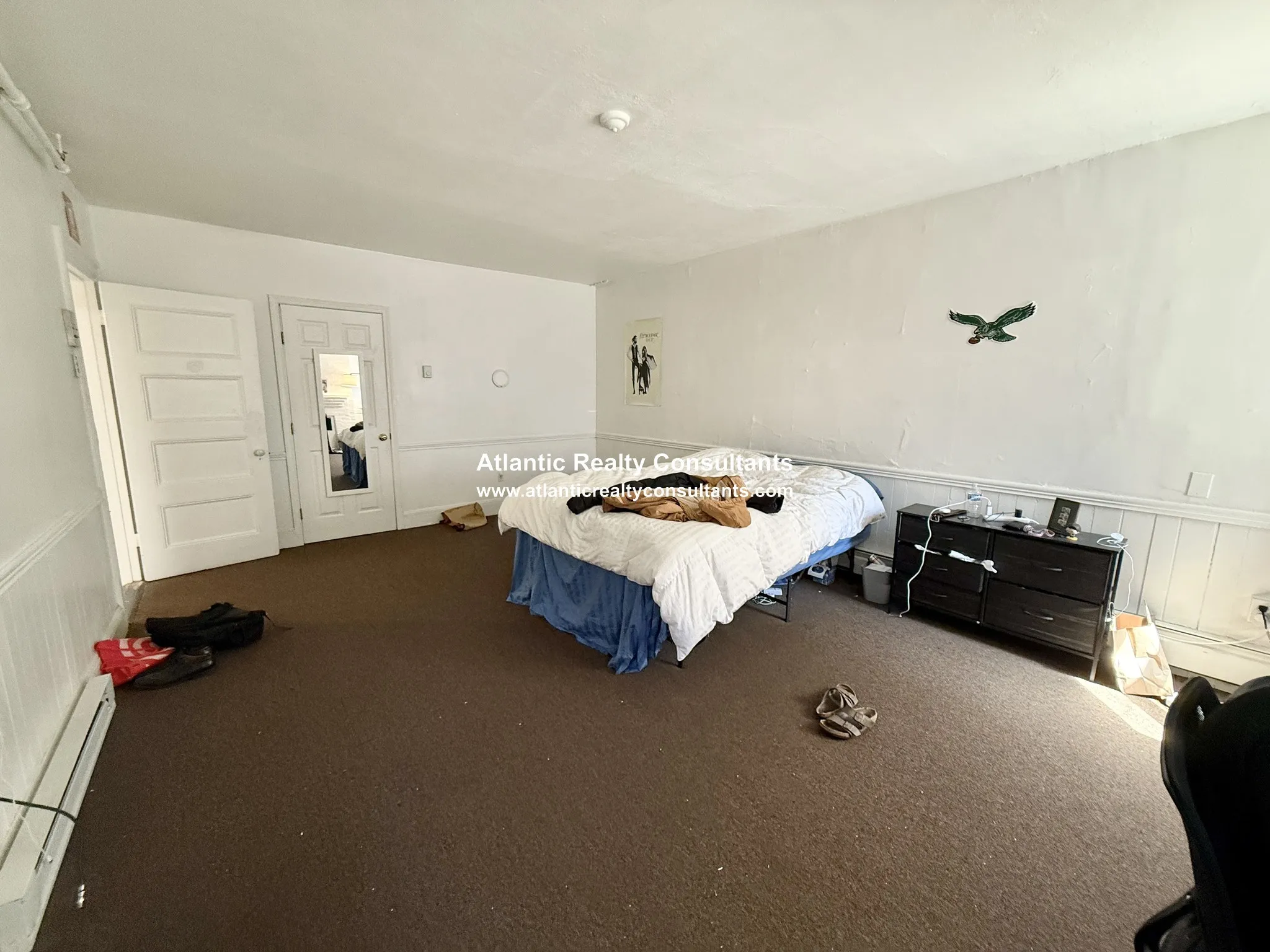 1061 Beacon St, Longwood