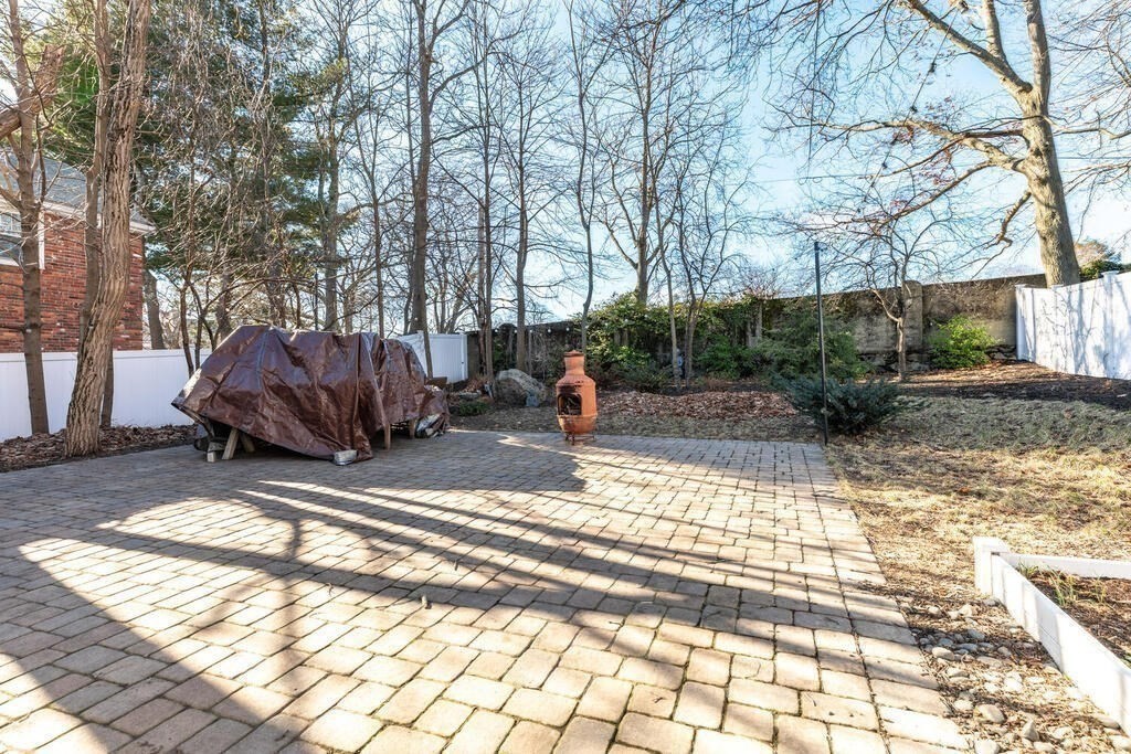 709 Hammond St, Chestnut Hill