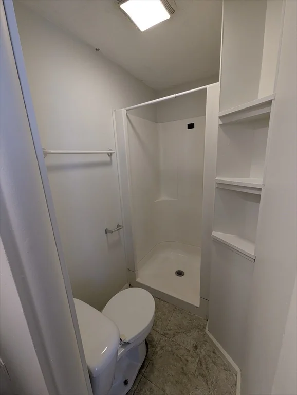 44 Barrington Rd, Longmeadow