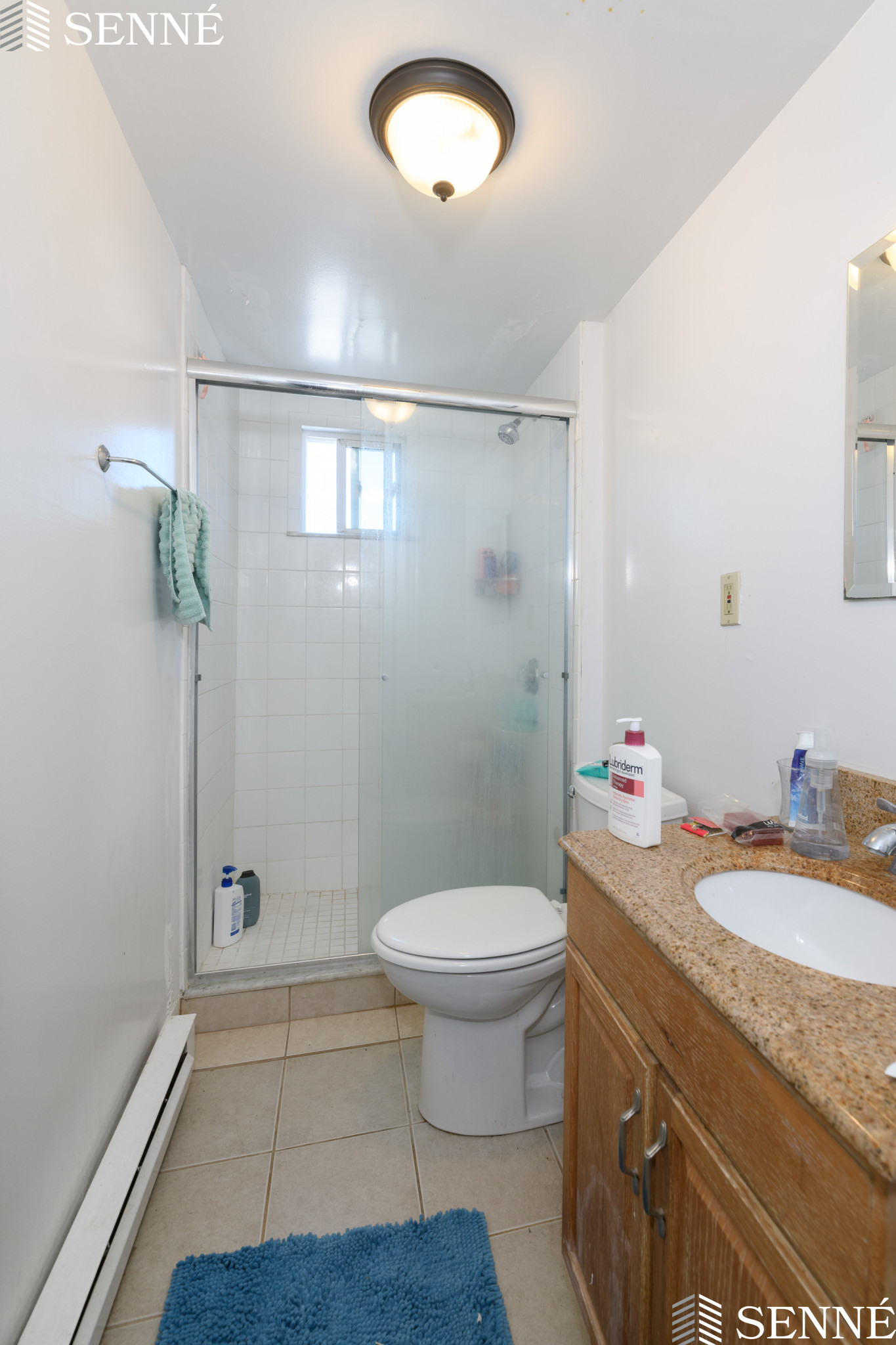 720 Massachusetts Ave, Riverside