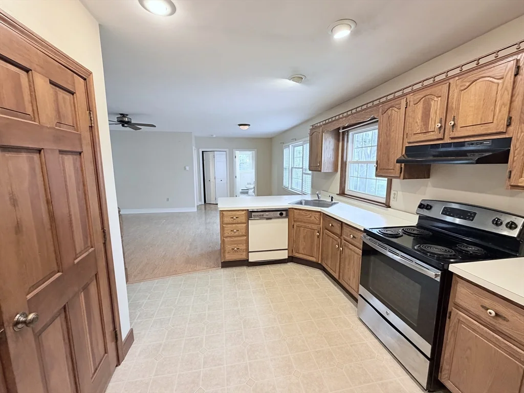 55 Warren St, Taunton