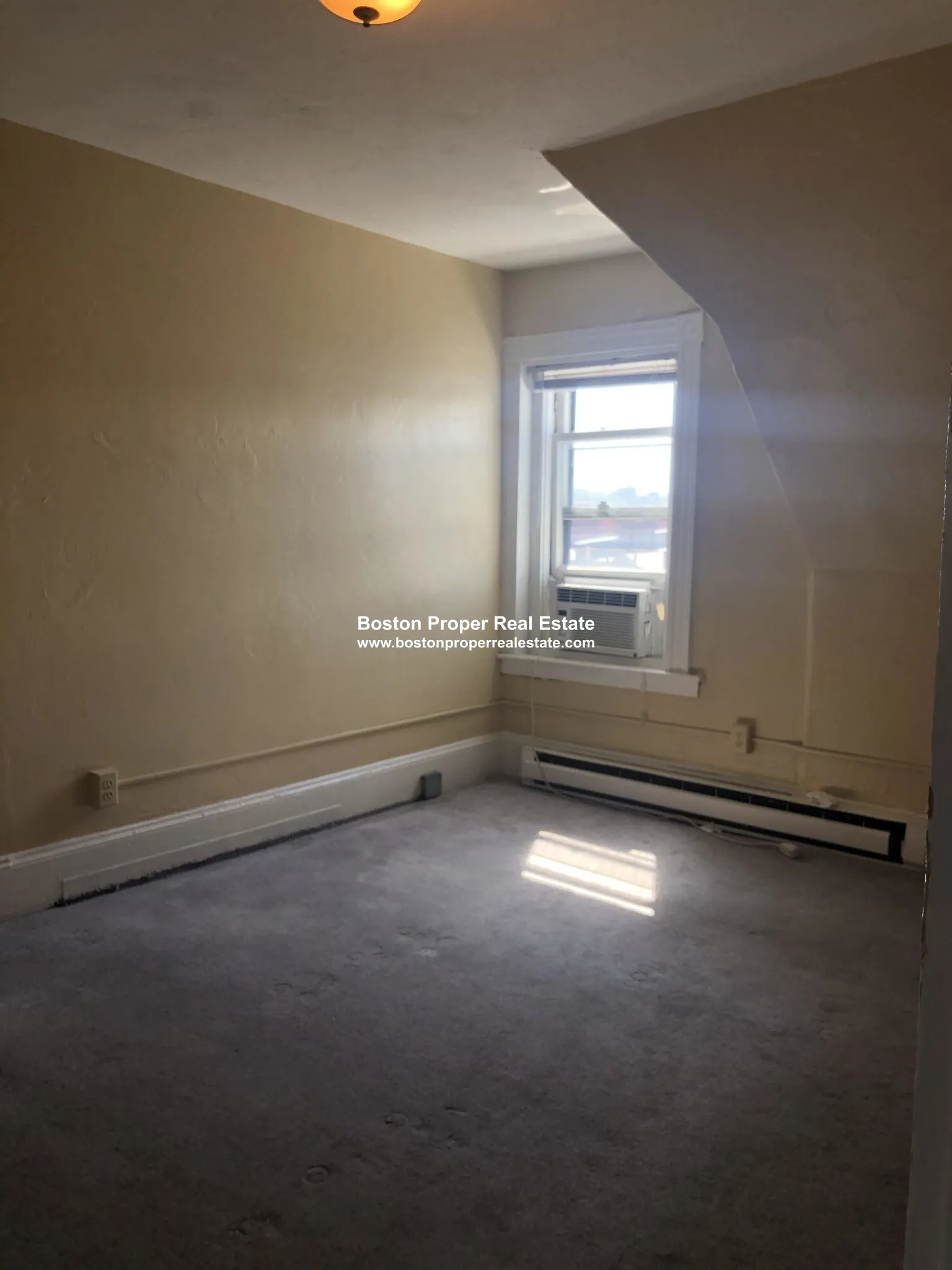 48 Hereford St, Back Bay