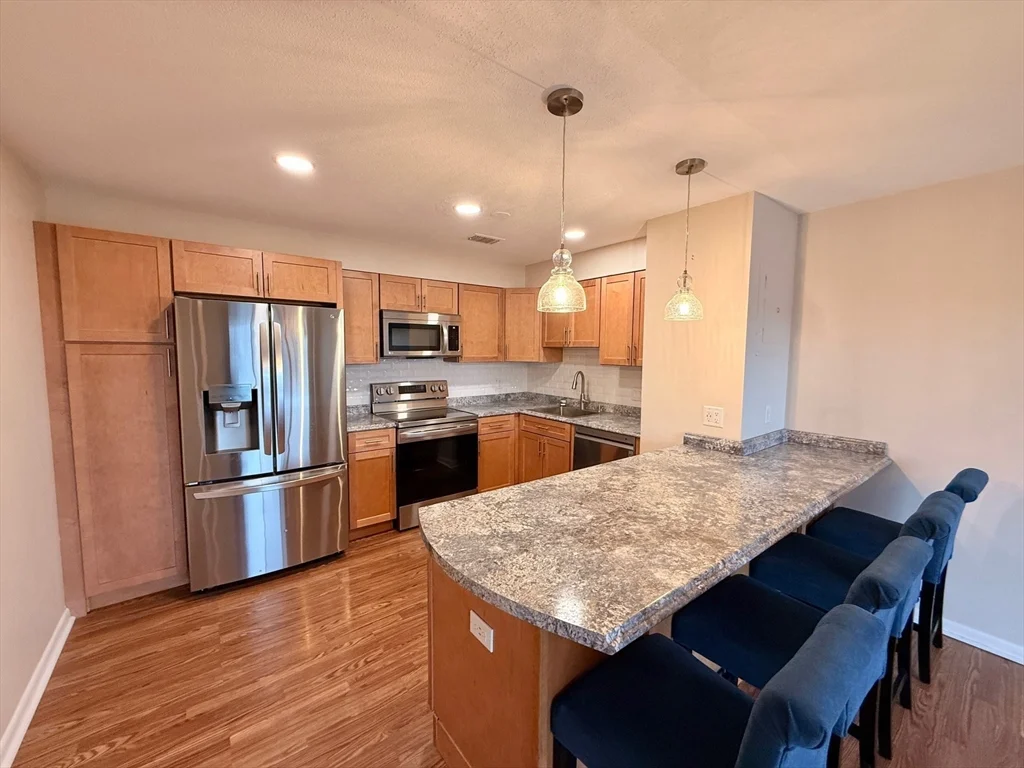 1006 Paradise Rd, Swampscott