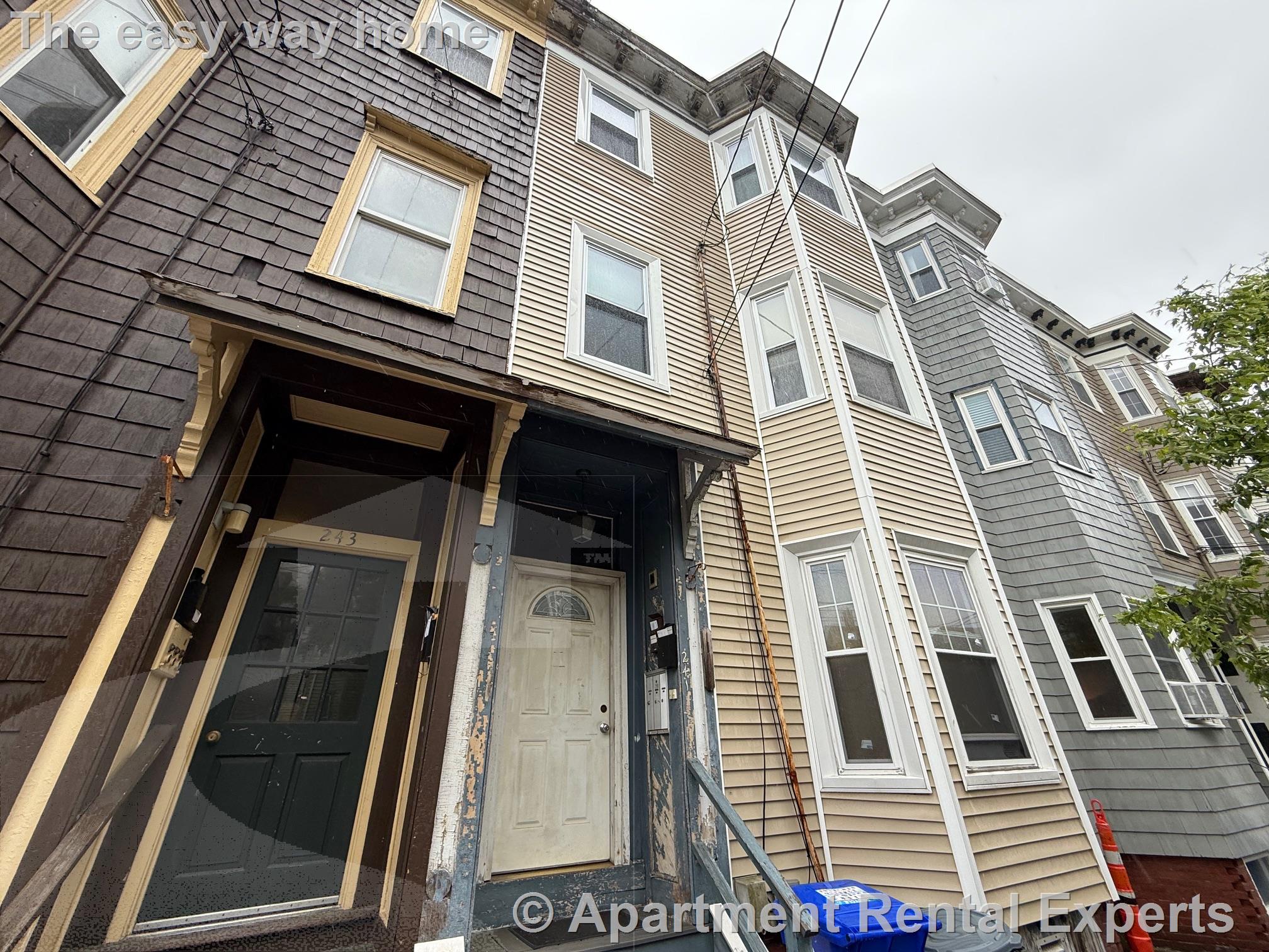 241 West 5th St, Addison-Orange