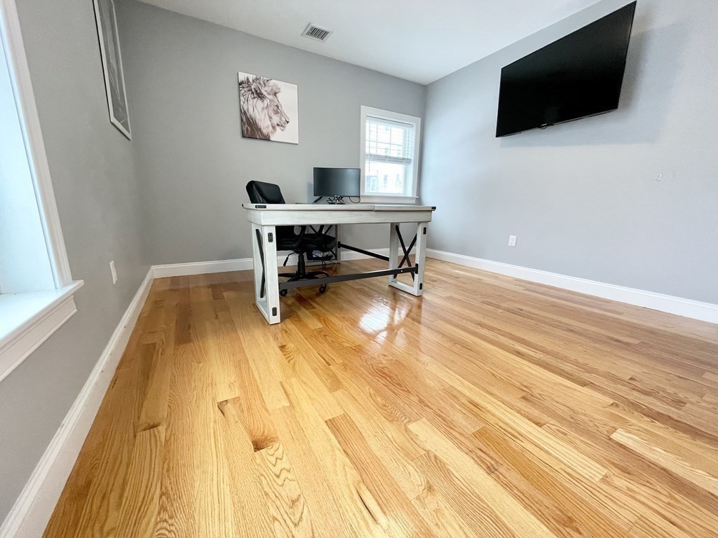 148 Pearl Ave, Revere