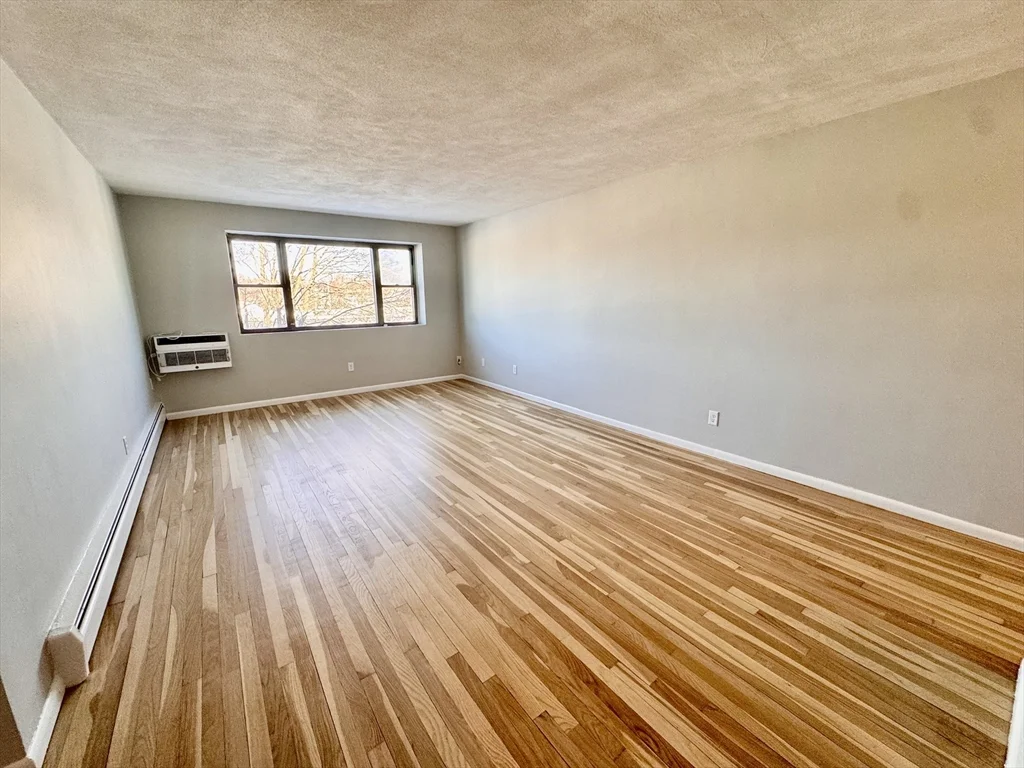 97 Spring St, West Roxbury