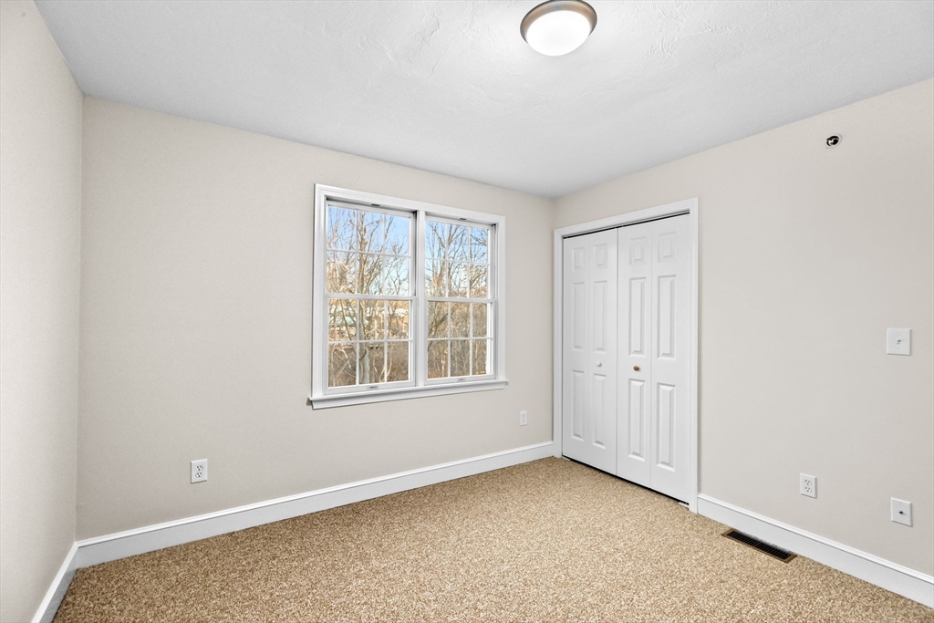 196 Summer St, World's End