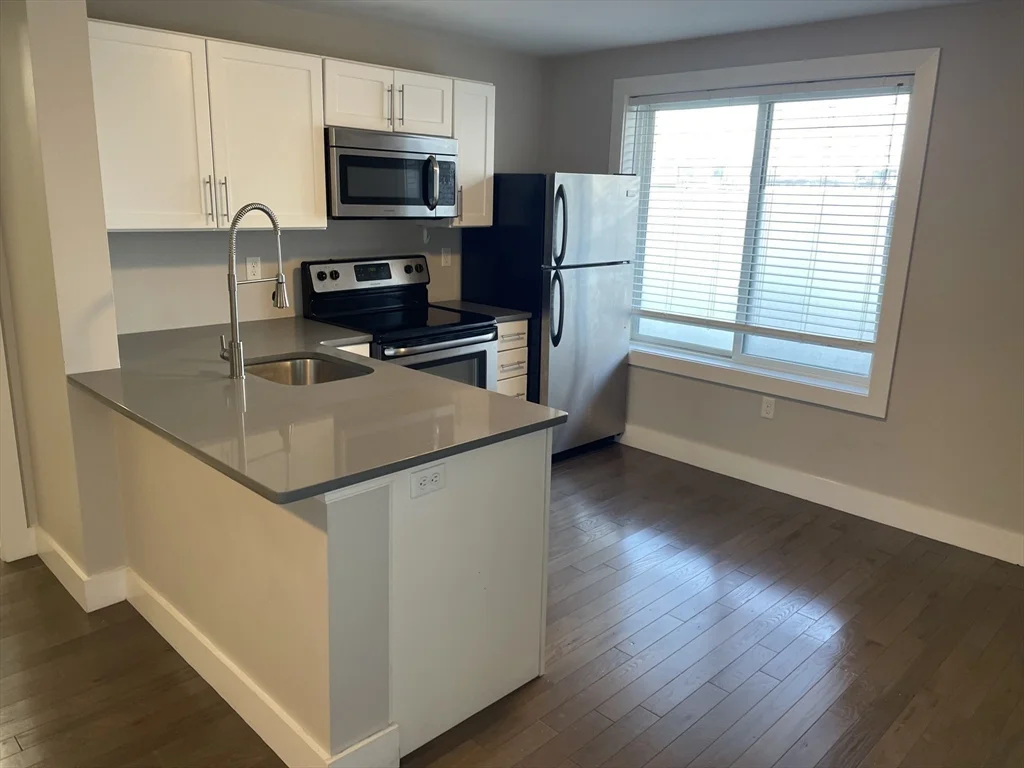 543 Dorchester Ave, South Boston