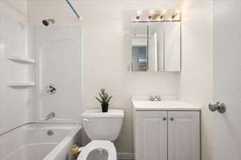 222 Stackpole St, Lowell