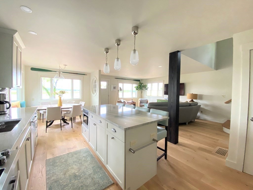 88 Little Neck Rd, Ipswich