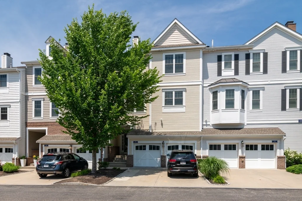 115 Halsted Dr, Hingham