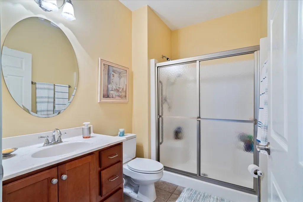 000 Confidential St, Plainville