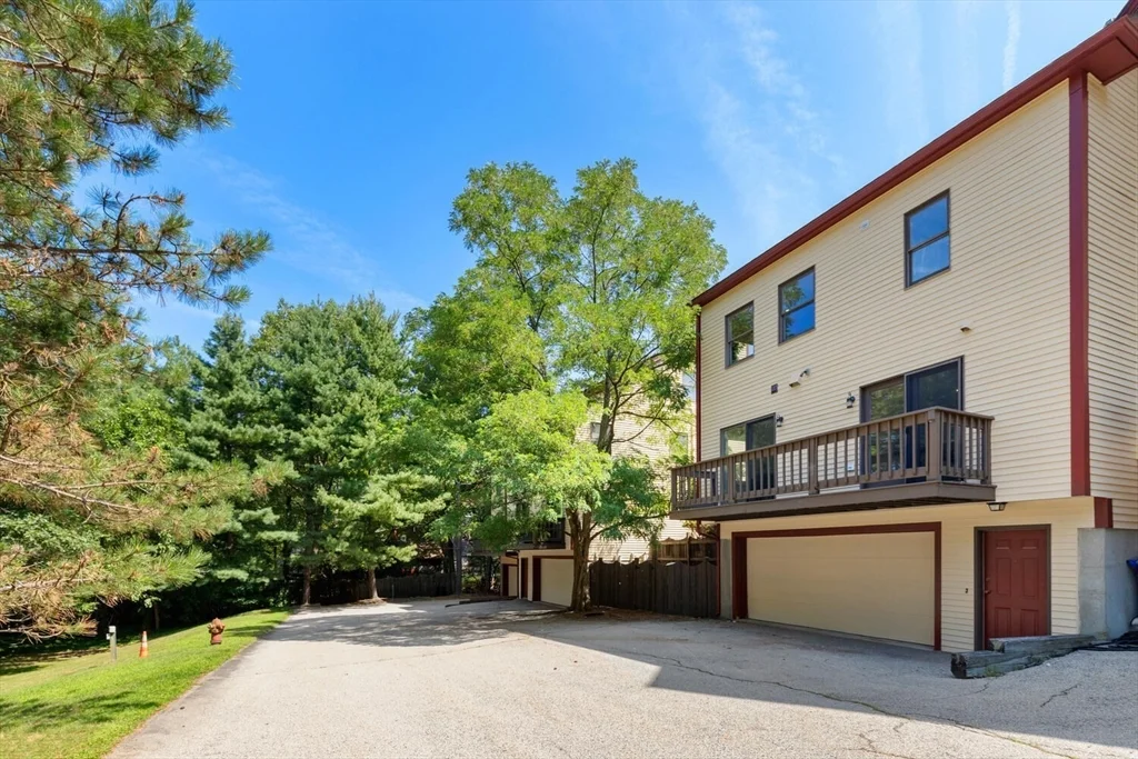 29 Cottage St, Newton Upper Falls