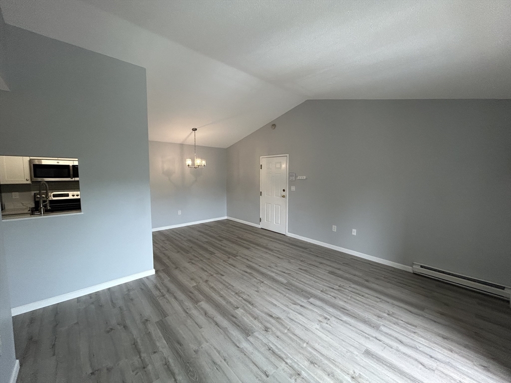 32 Maple Crest Cir, Holyoke