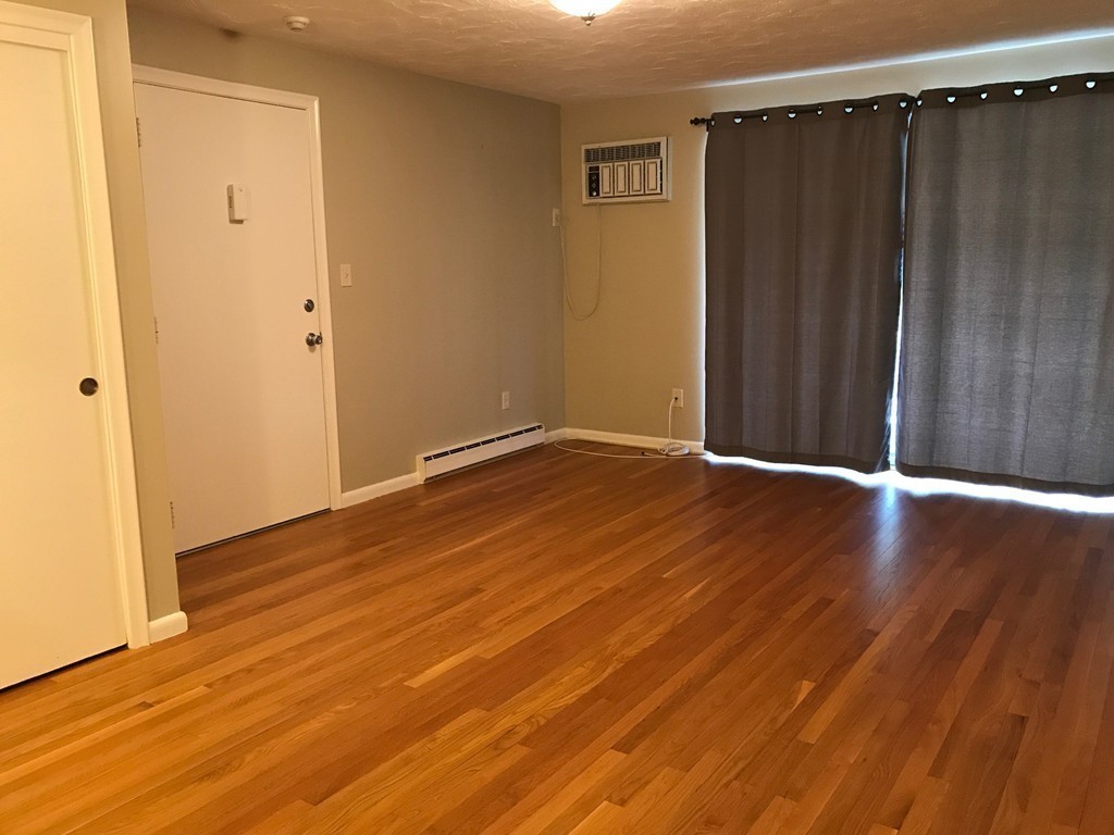 32 Hamilton Rd, Arlington