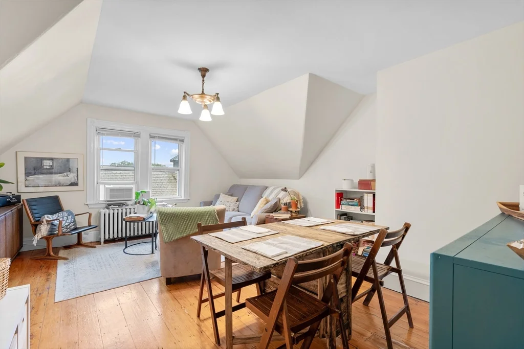 5 Wenham St, Jamaica Plain