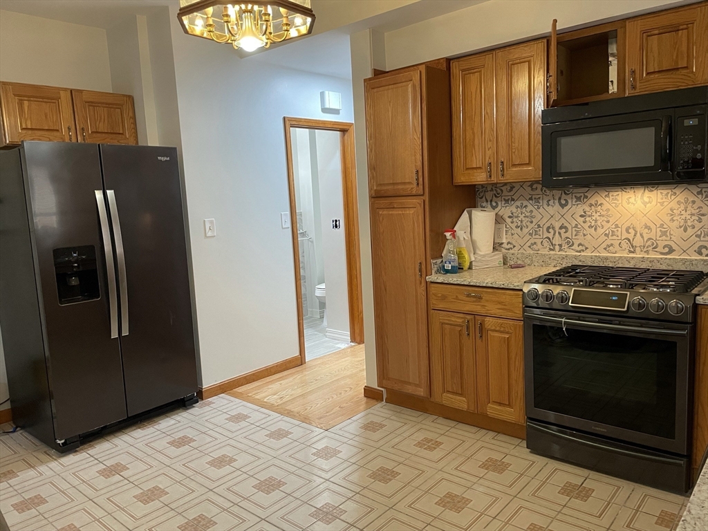 472 Windsor, Inman Square