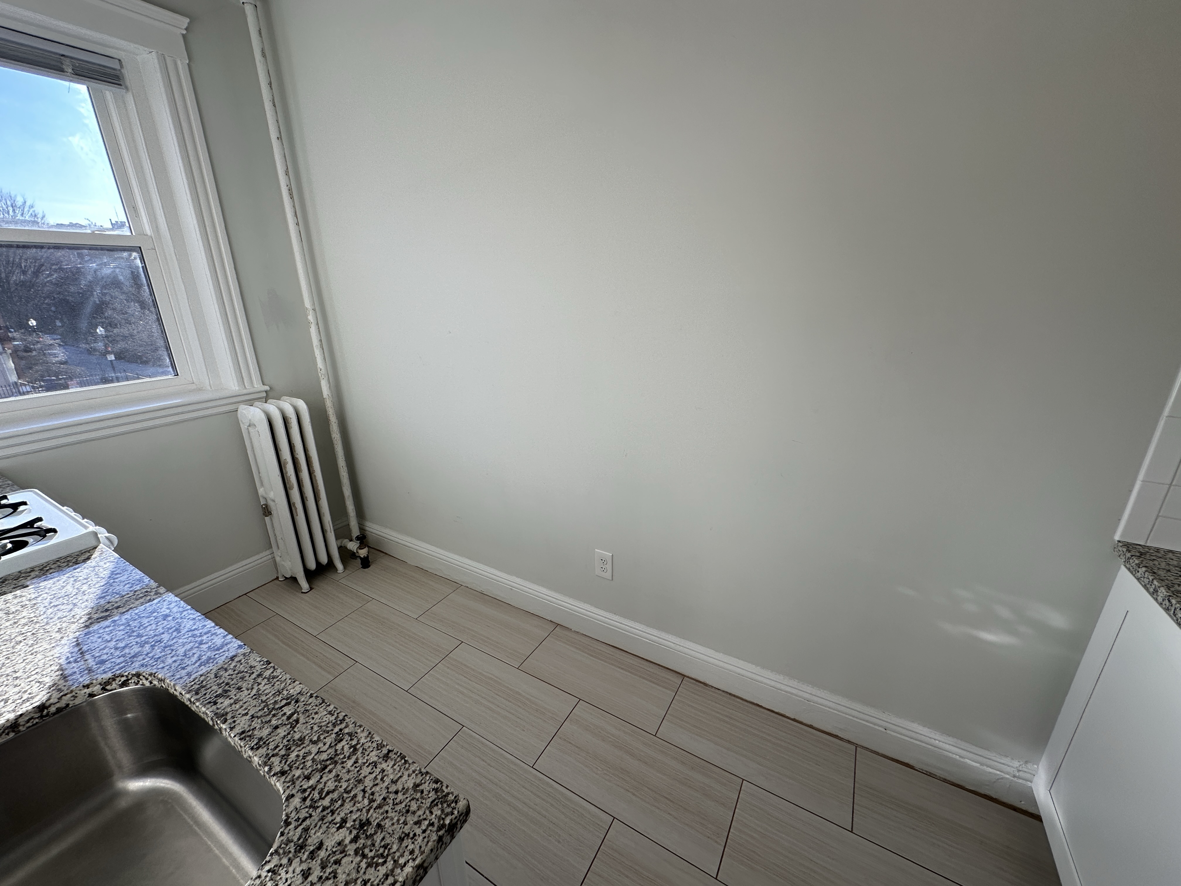 49 Worthington St, Mission Hill