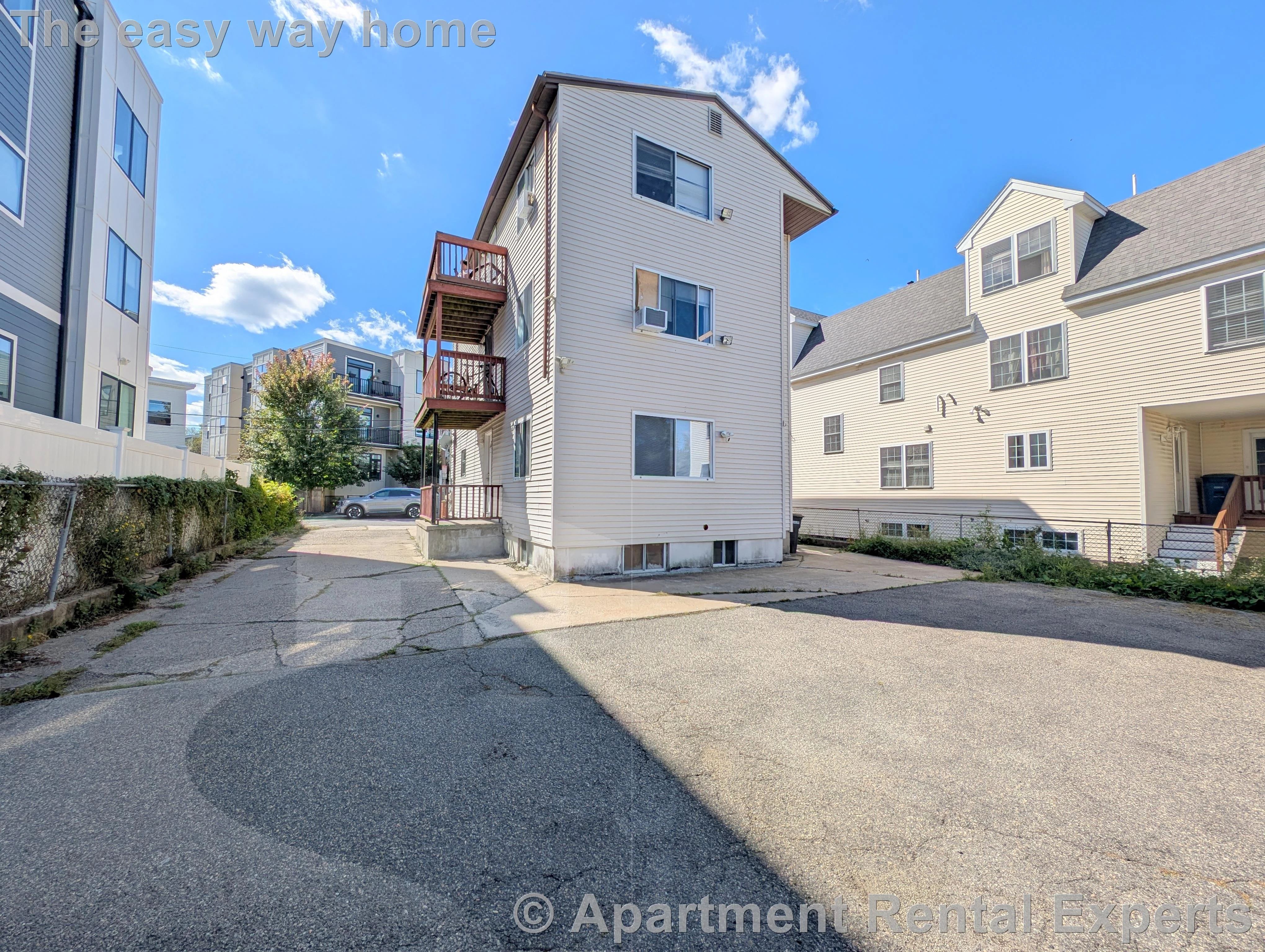 30 Murdock St, Davis Square